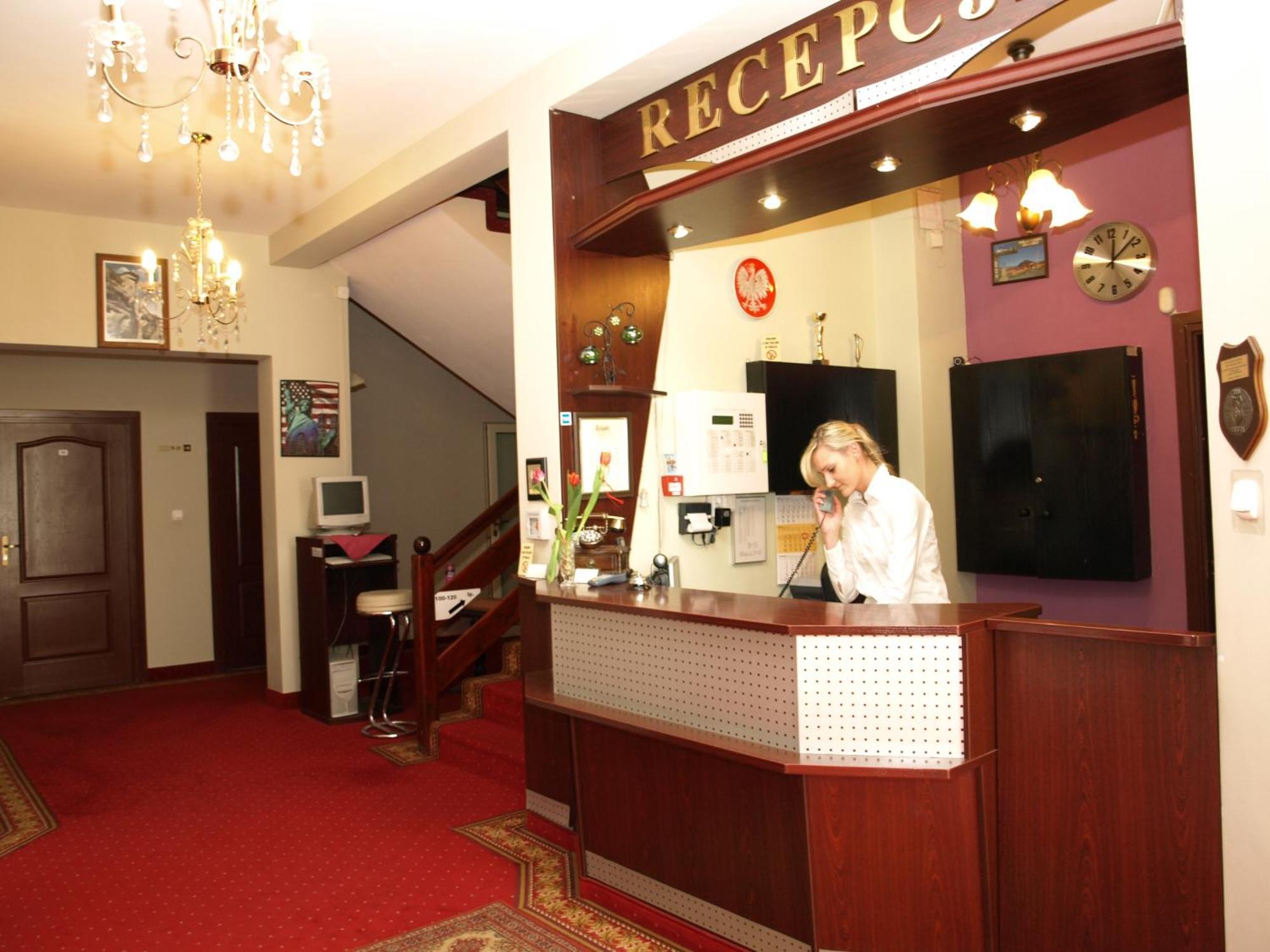 Hotel Relaks Wola Ducka エクステリア 写真